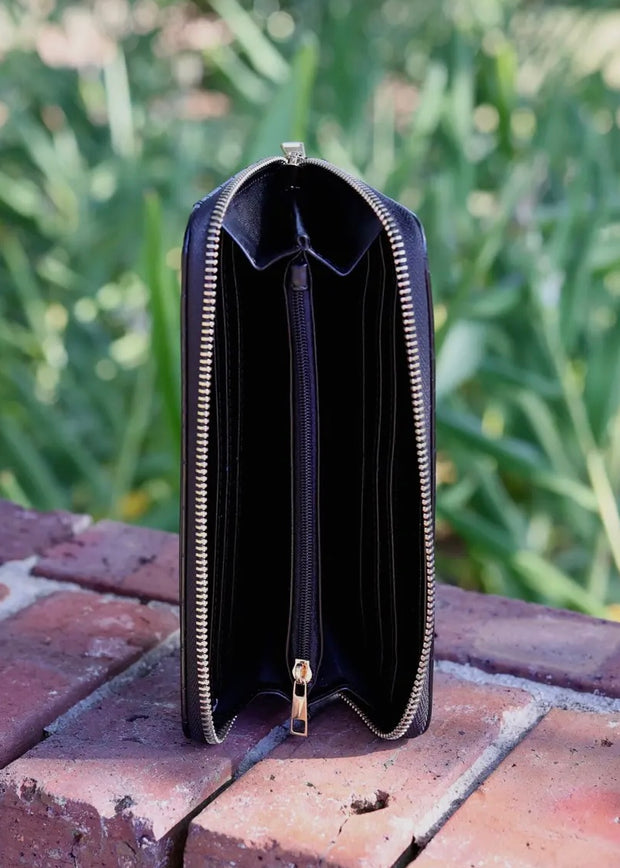 The Livi Crossbody