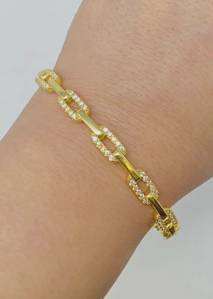 Alternatively Linked Open Bangle Bracelet