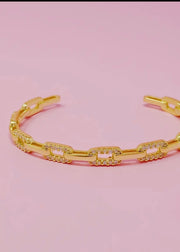 Alternatively Linked Open Bangle Bracelet