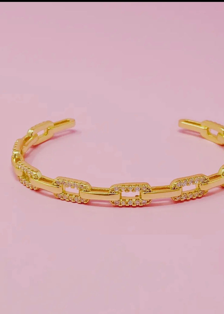 Alternatively Linked Open Bangle Bracelet