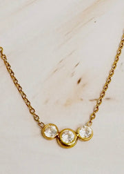 Minimalist 3 Stone Necklace/Waterproof/18K Gold Plated