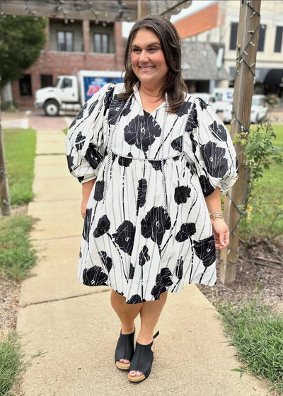 Plus Floral Print Dress w/ Contrast Striped Piping