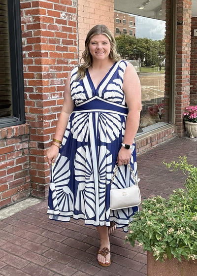 **FINAL SALE** Plus Sleeveless Print Midi Dress